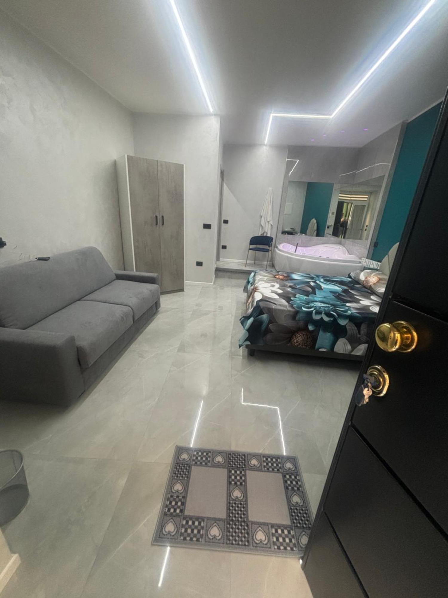 Апартаменты Kekka House Briante Неаполь Экстерьер фото