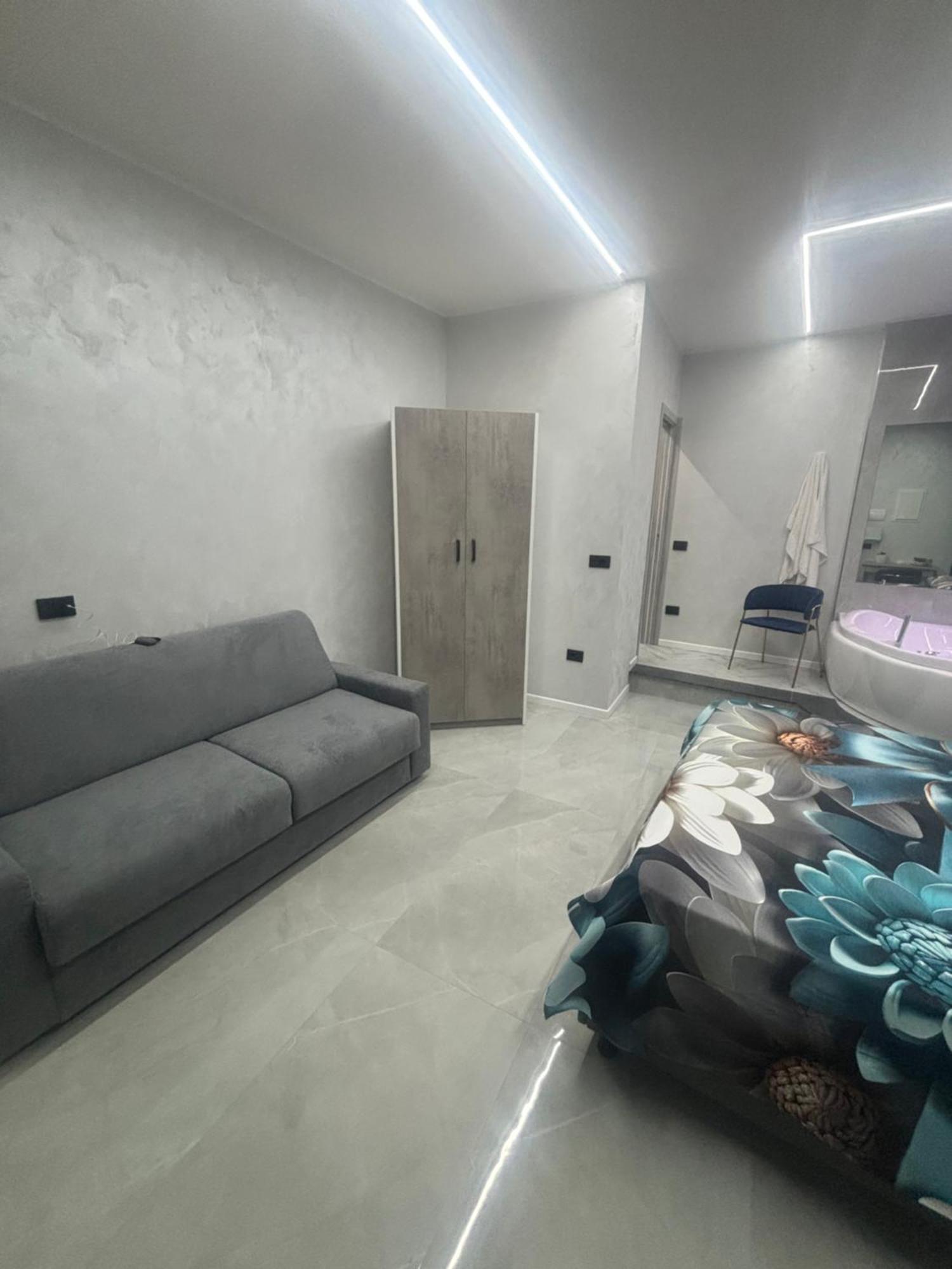 Апартаменты Kekka House Briante Неаполь Экстерьер фото